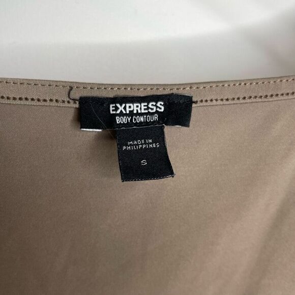 Express Body Contour‎ Vneck Bodysuit Blush Beige Tan S Small Tank Silky - Picture 5 of 7